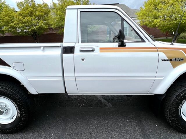 1983 Toyota Pickup - photo 8