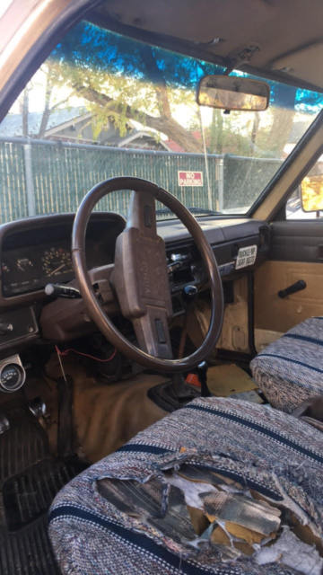 1983 Toyota Tacoma sr5 - photo 7