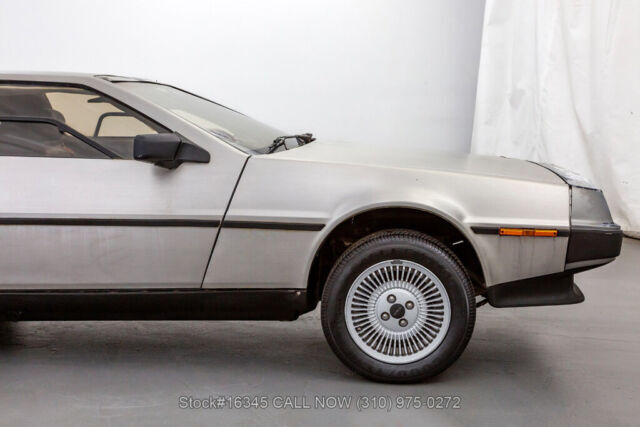1983 DeLorean DMC-12 - photo 11