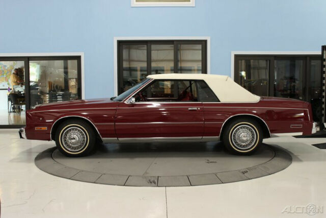 1983 Chrysler Cordoba - photo 2