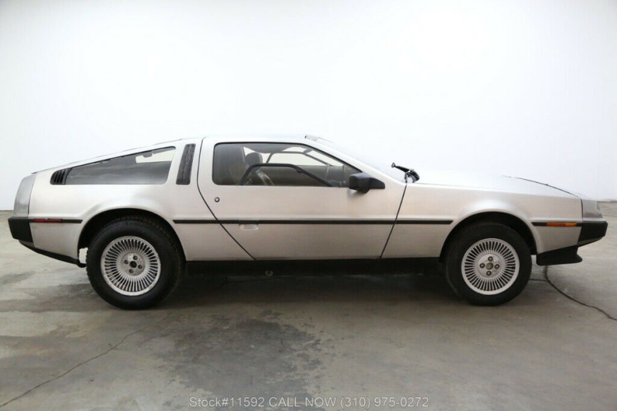 1983 DeLorean DMC-12 - photo 3