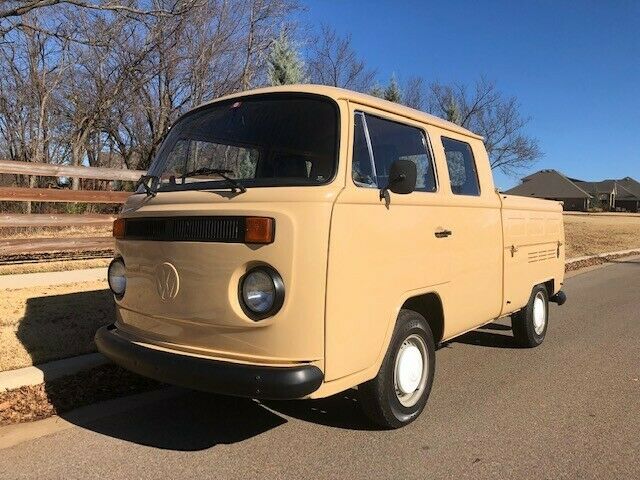 1983 Volkswagen Bus/Vanagon Pickup Double Cab Bay Window 1980 Volkswagen Bus/Vanagon Pickup