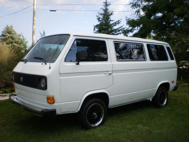 1983 Volkswagen Bus/Vanagon L Standard Passenger Van 3-Door - photo 2