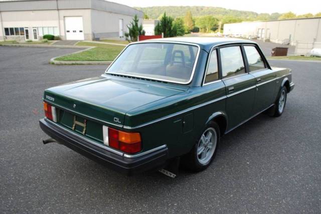 1983 Volvo 240 DL 4dr Sedan - photo 10
