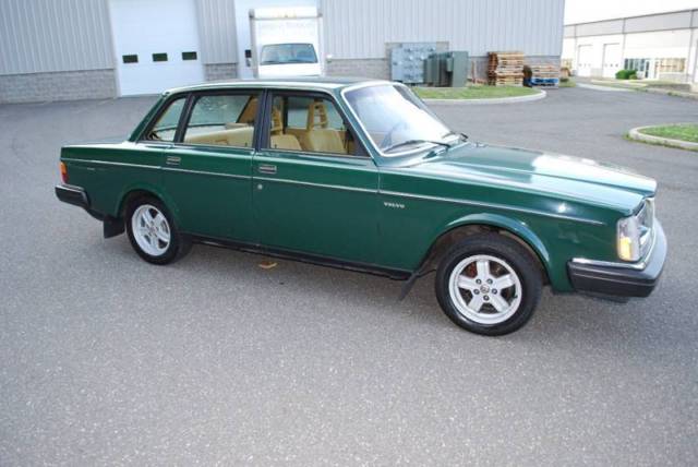 1983 Volvo 240 DL 4dr Sedan - photo 12