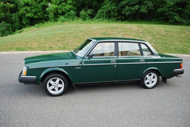 1983 Volvo 240 DL 4dr Sedan - photo 3