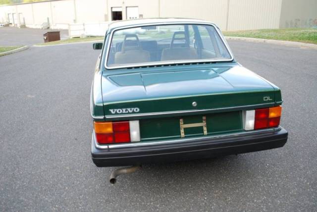 1983 Volvo 240 DL 4dr Sedan - photo 8