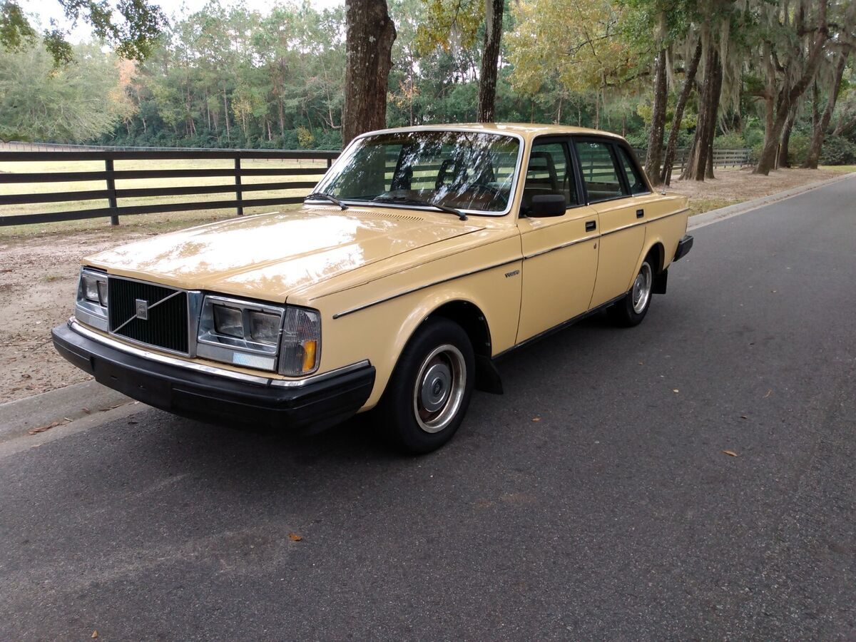 1983 Volvo 240 DL One Owner Georgia Rust Free Southern Car 1983 Volvo 240