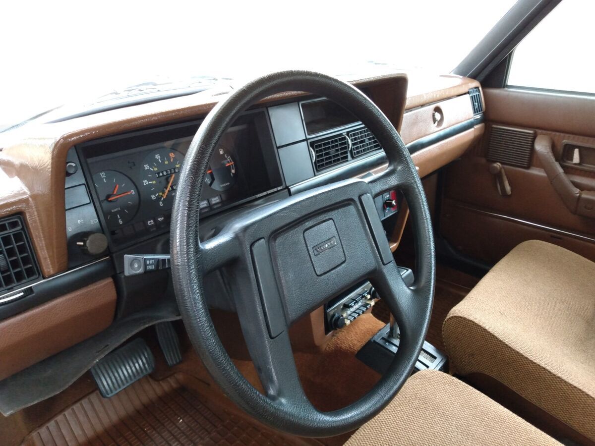 1983 Volvo 240 - photo 8
