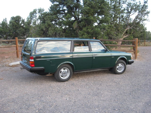 1983 Volvo 240 DL Wagon 245 b23f red block brick manual stick 1983 Volvo 240