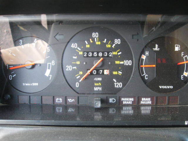 1983 Volvo 240 - photo 10