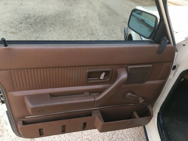 1983 Volvo 240 DL - photo 6