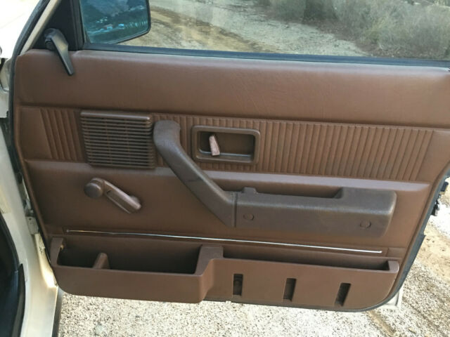1983 Volvo 240 DL - photo 8