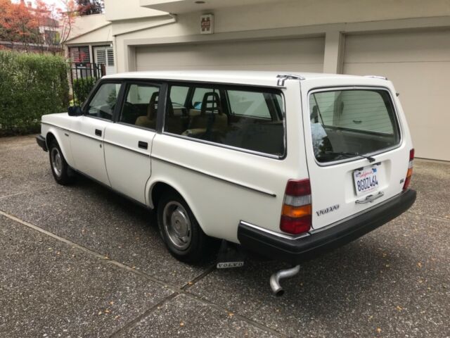 1983 Volvo Other 240 DL - photo 3