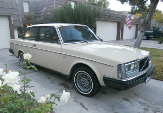 1983 Volvo 240 DL - photo 10