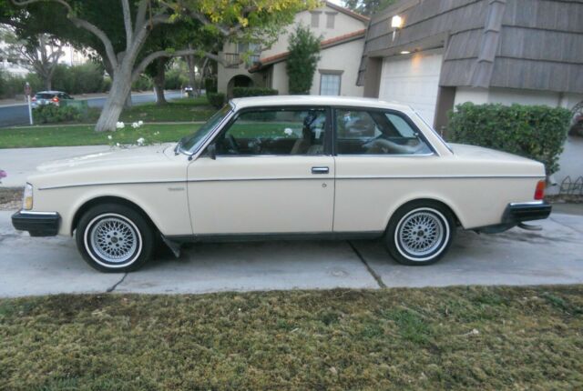1983 Volvo 240 DL - photo 3