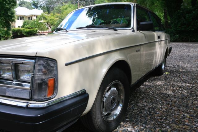 1983 Volvo 240 DL - photo 4