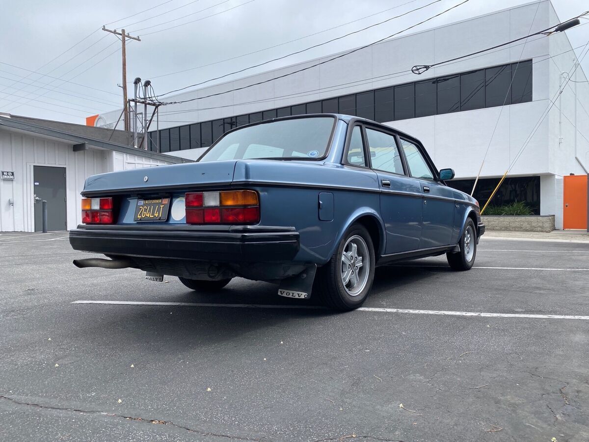 1983 Volvo 240 - photo 4