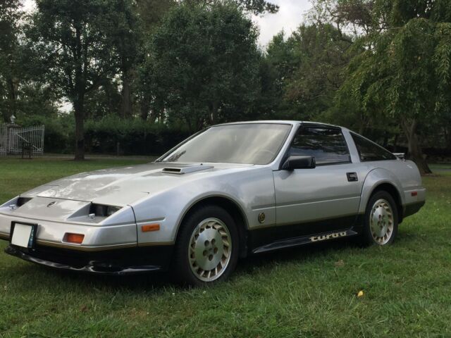 1984 Nissan 300ZX 50th Anniversary Edition Silver & Black - photo 2