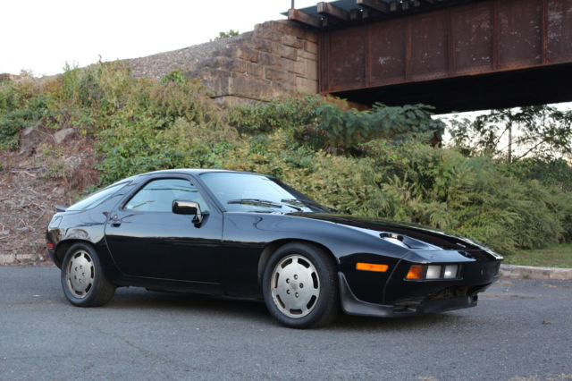 1984 84 Porsche 928s 5 Speed Low Miles desirable color convo 911 944 968 964 924 1984 Porsche 928