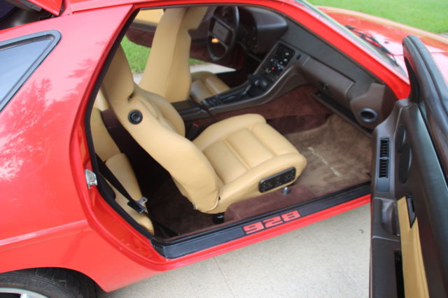 1984 Porsche 928 Leather interior - photo 11