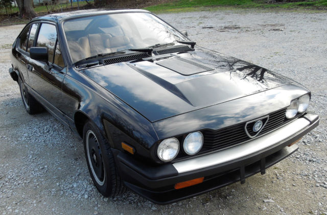 1984 Alfa Romeo Other 2.5 Coupe 2-Door - photo 2