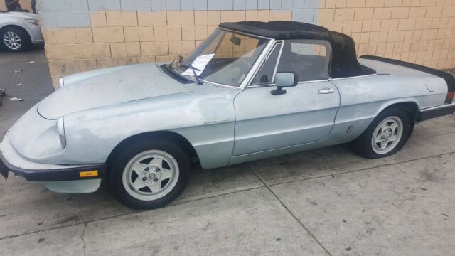 1984 Alfa Romeo Spider Veloce - Original Parts, Paint, & Hard Top 1984 Alfa Romeo Spider