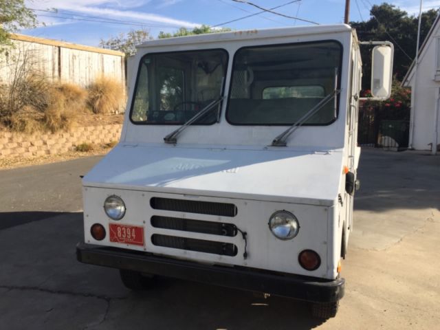 1984 AMC LLV - photo 2