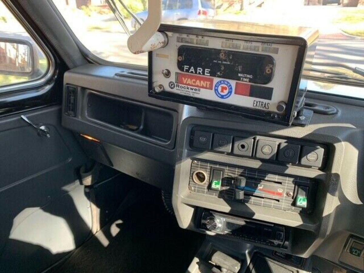 1984 Austin FX4 London Taxi taxi - photo 8
