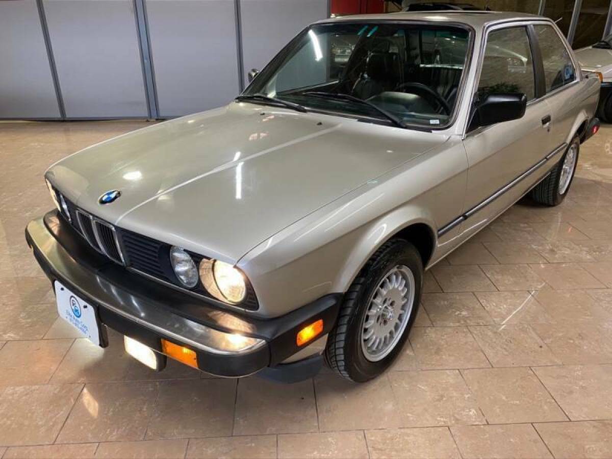 1984 BMW 3 Series 325e 2dr Coupe Manual 5-Speed RWD I6 2.7L Gasoline 1984 BMW 3-Series 325e 2dr Coupe