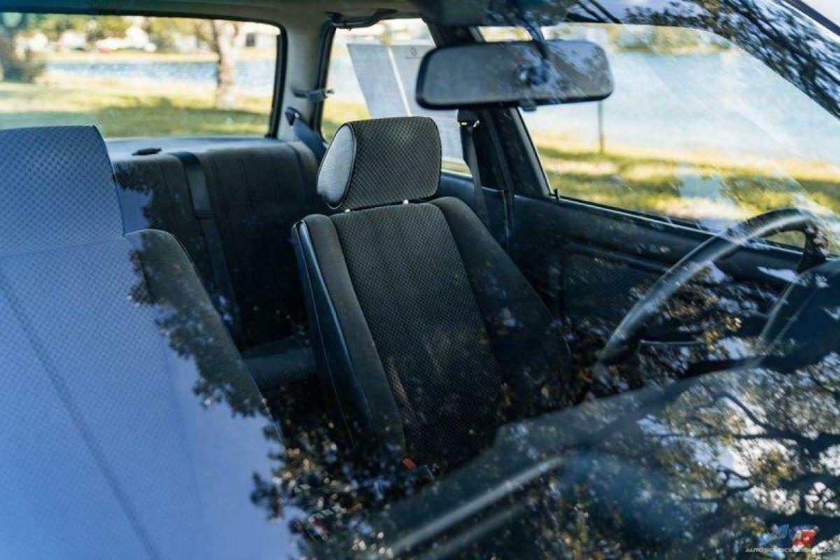 1984 BMW 325e 325e - photo 9