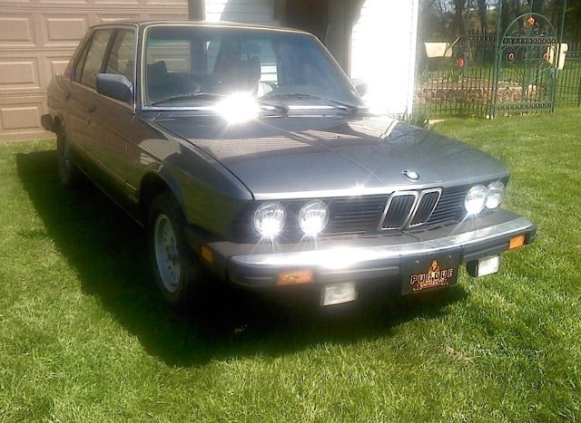 1984 BMW 528e: ORIGINAL/REMARKABLE ENGINE/G-to-VG OVERALL/CLEAR TITLE/NW INDIANA 1984 BMW 5-Series Silver