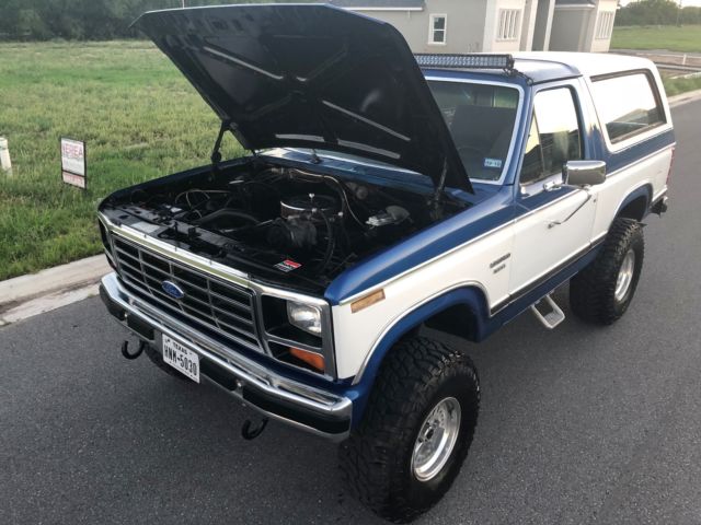 1984 Ford Bronco Nice Low Miles Classic Lifted Bronco XLT - photo 11