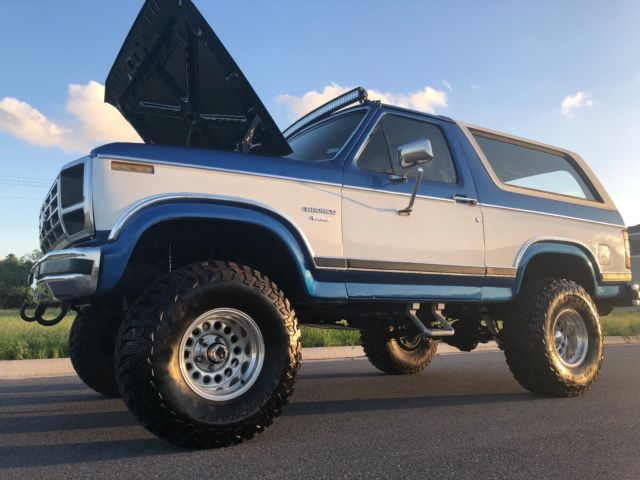 1984 Ford Bronco Nice Low Miles Classic Lifted Bronco XLT - photo 3