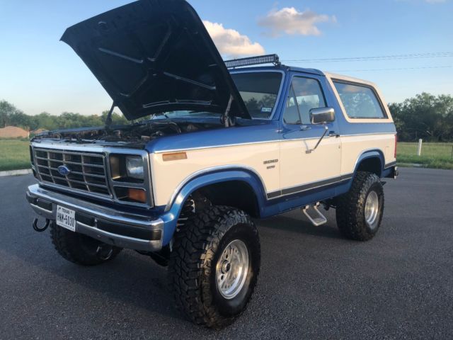 1984 Ford Bronco Nice Low Miles Classic Lifted Bronco XLT - photo 6