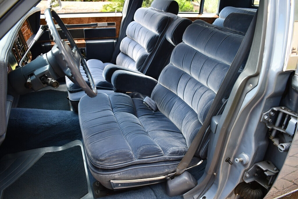 1984 Buick Electra Amazing original Condition estate car Truly Mint !! - photo 12