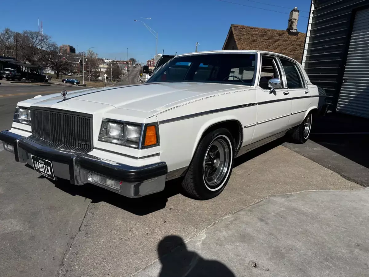 1984 buick electra park avenue sedan 4-door 5.0l 1984 Buick Electra PARK AVENUE