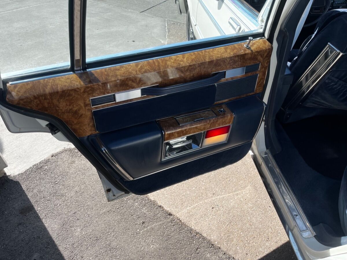 1984 Buick Electra PARK AVENUE - photo 8