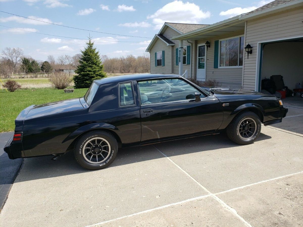 1984 Buick Grand National - photo 2