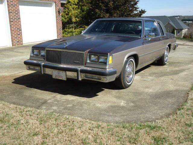 1984 Buick LeSabre Limited - photo 2