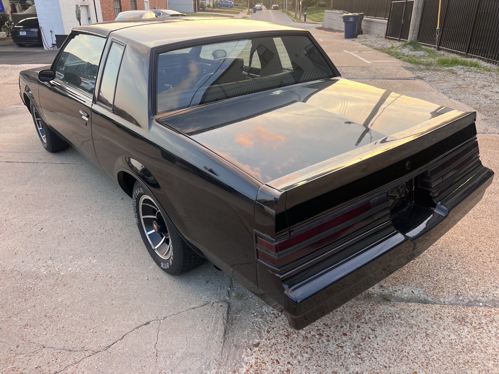 1984 Buick Regal Grand National - photo 4