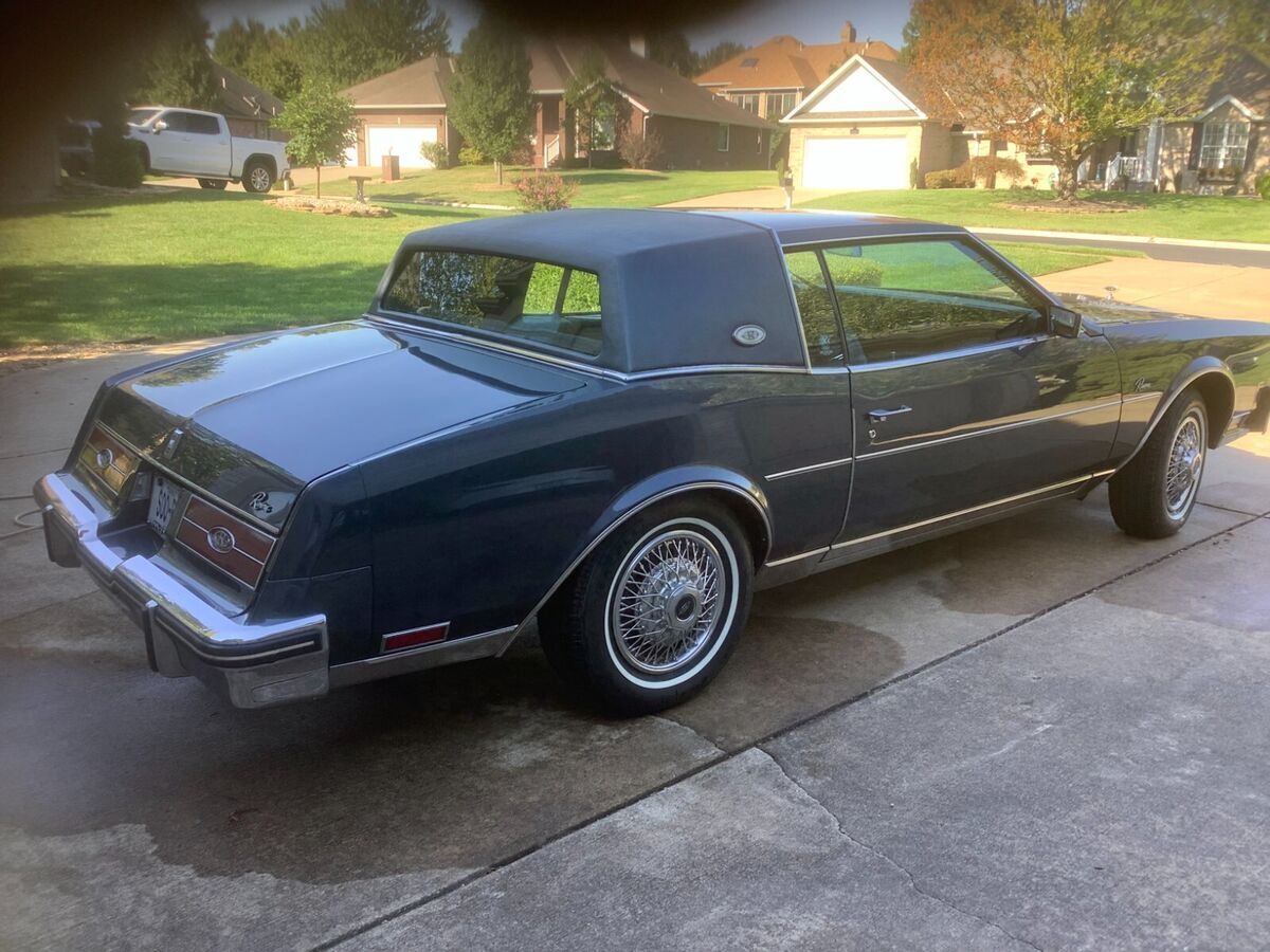 1984 Buick Rivera Coupe 1984 Buick Riviera