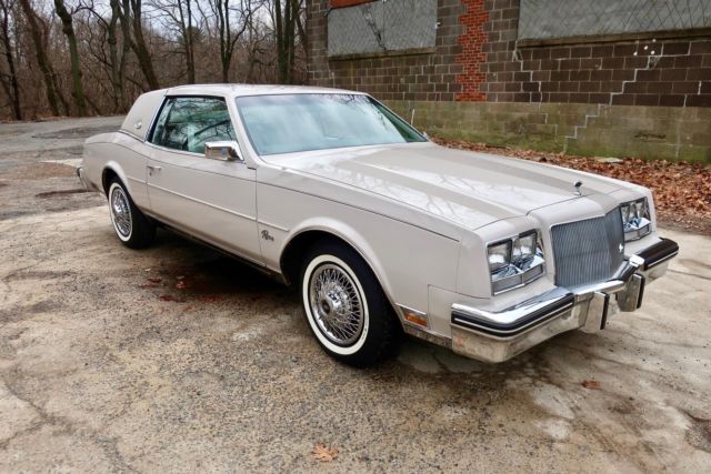 1984 Buick Riviera -- - photo 4