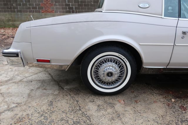 1984 Buick Riviera -- - photo 9