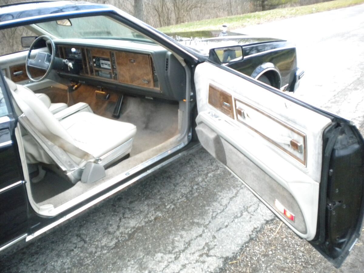 1984 Buick Riviera - photo 9