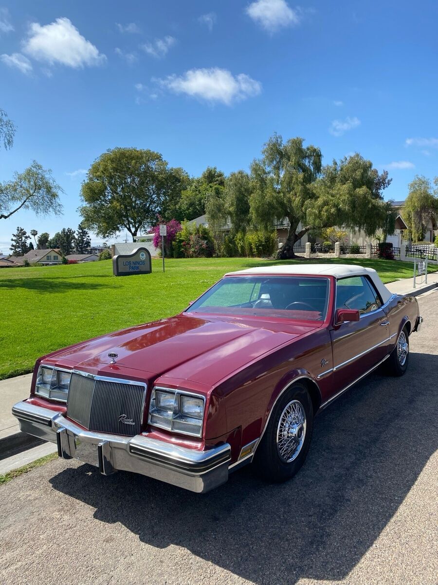 1984 Buick Riviera - photo 2