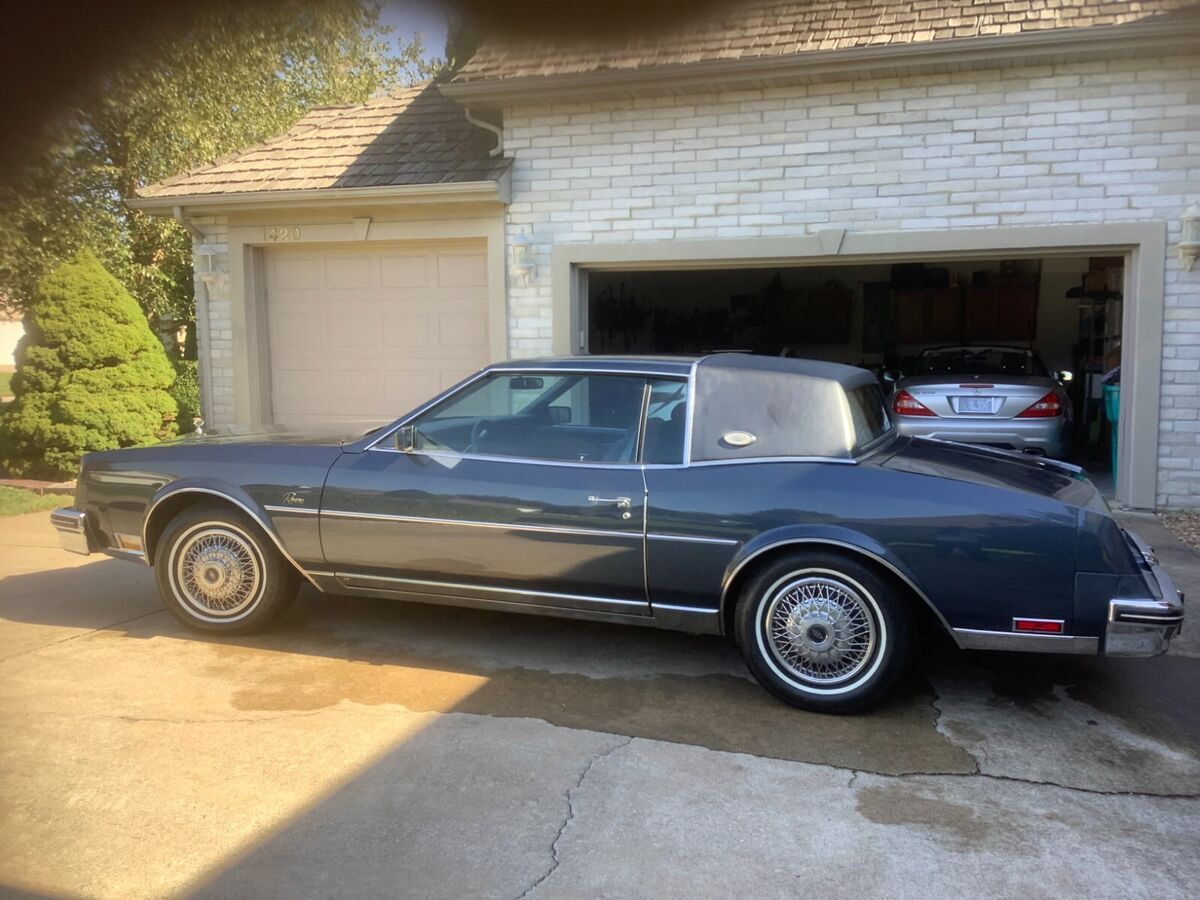 1984 Buick Riviera - photo 2