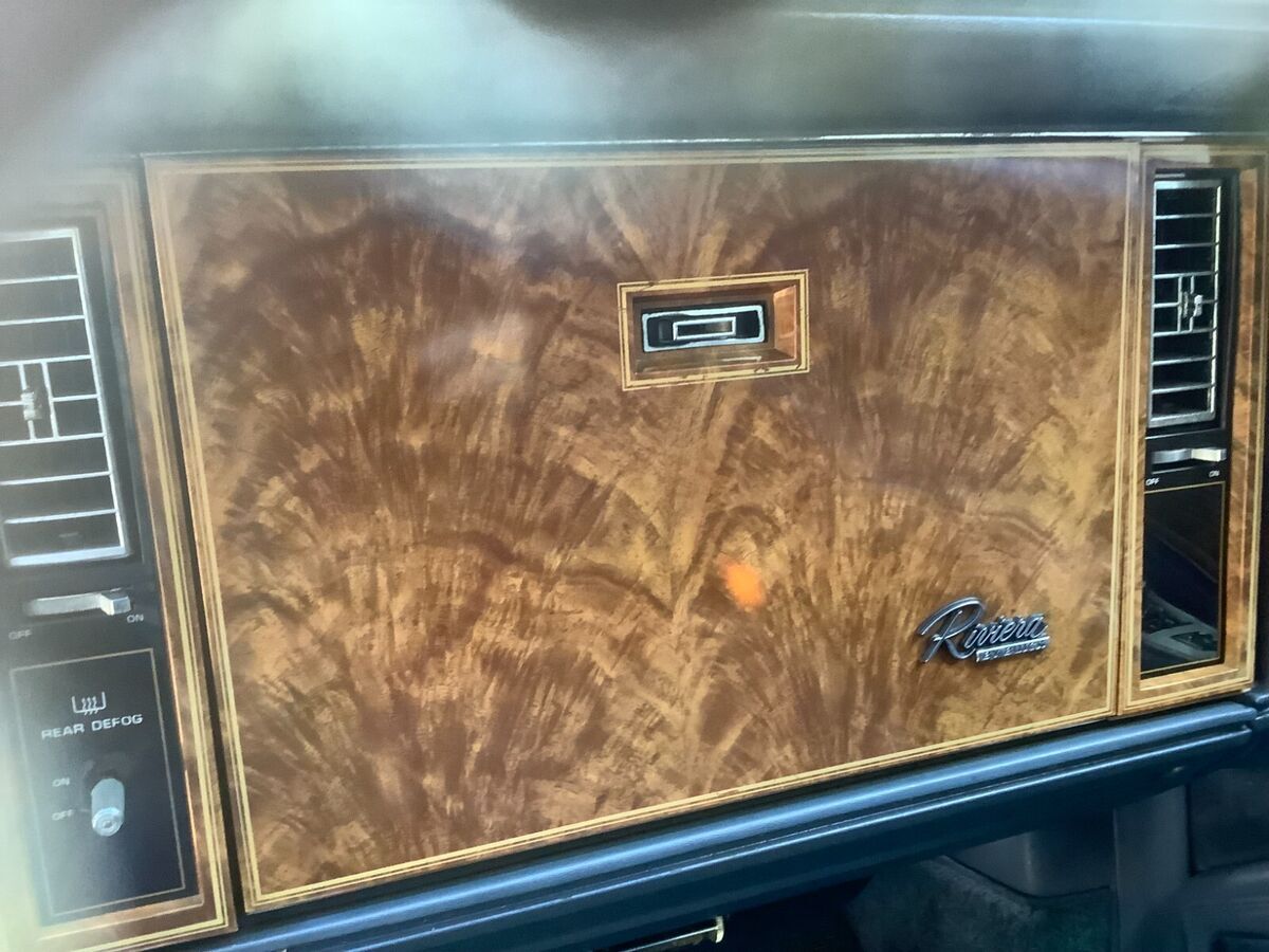 1984 Buick Riviera - photo 9