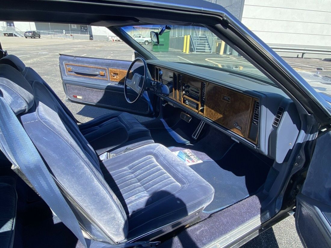 1984 Buick Riviera - photo 10