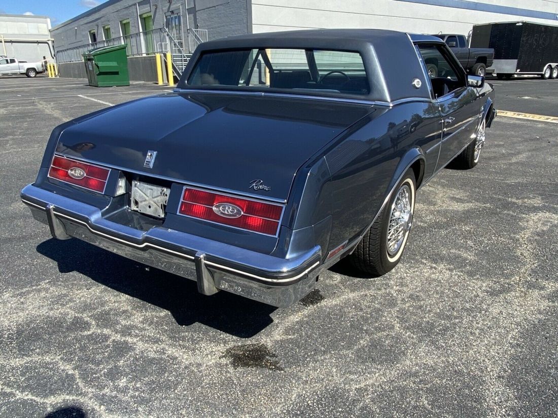 1984 Buick Riviera - photo 3